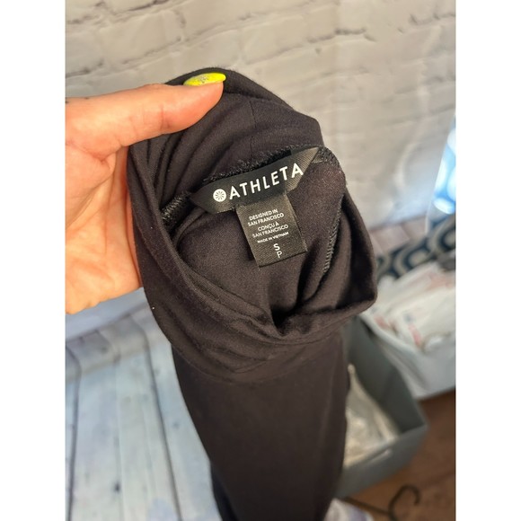 Women's Athleta Cold Shoulder Turtleneck. SZ S/P. NWOT. - Picture 4 of 4